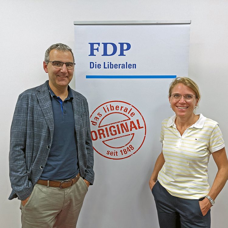 Petra Näf übernimmt das Präsidium der FDP Werdenberg von Christian Lippuner.
