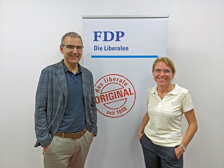 Petra Näf übernimmt das Präsidium der FDP Werdenberg von Christian Lippuner.